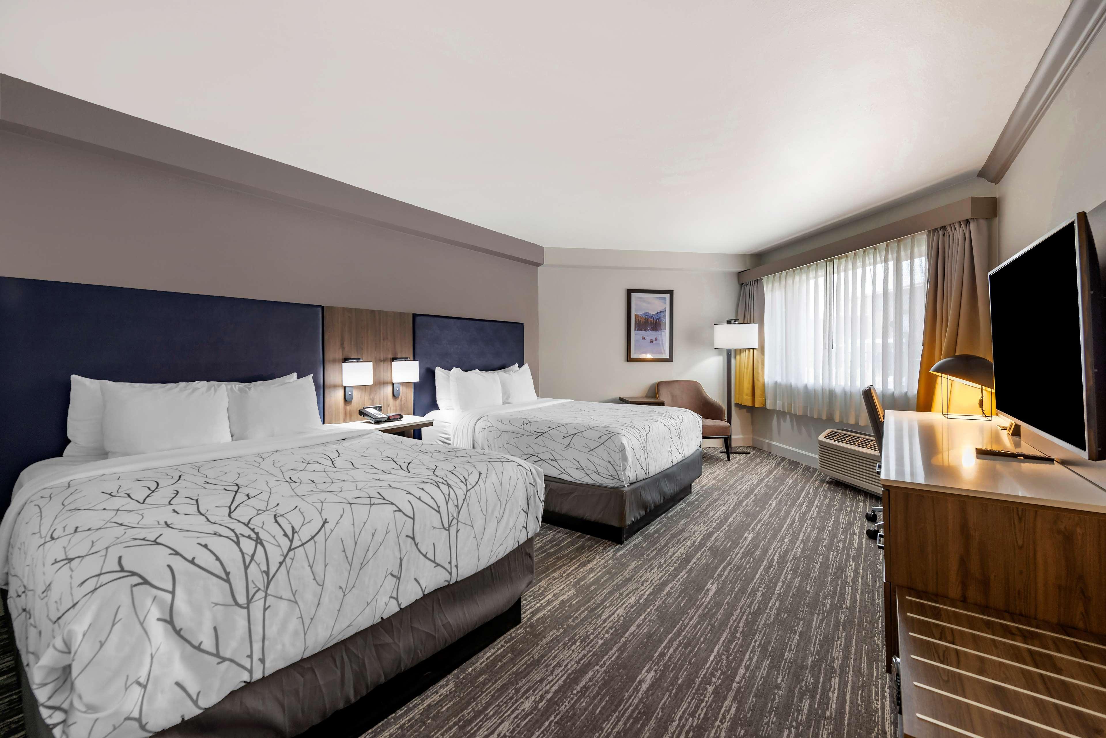 Отель Best Western Premier Denver East Экстерьер фото