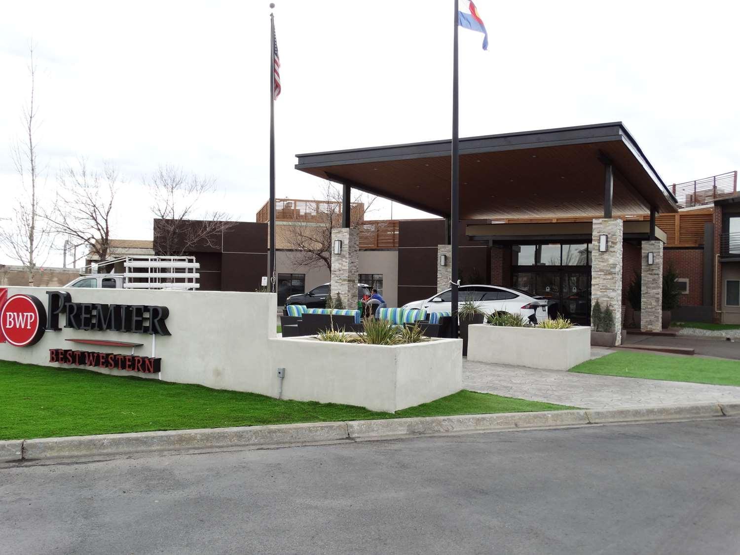 Best Western Premier Denver East Экстерьер фото
