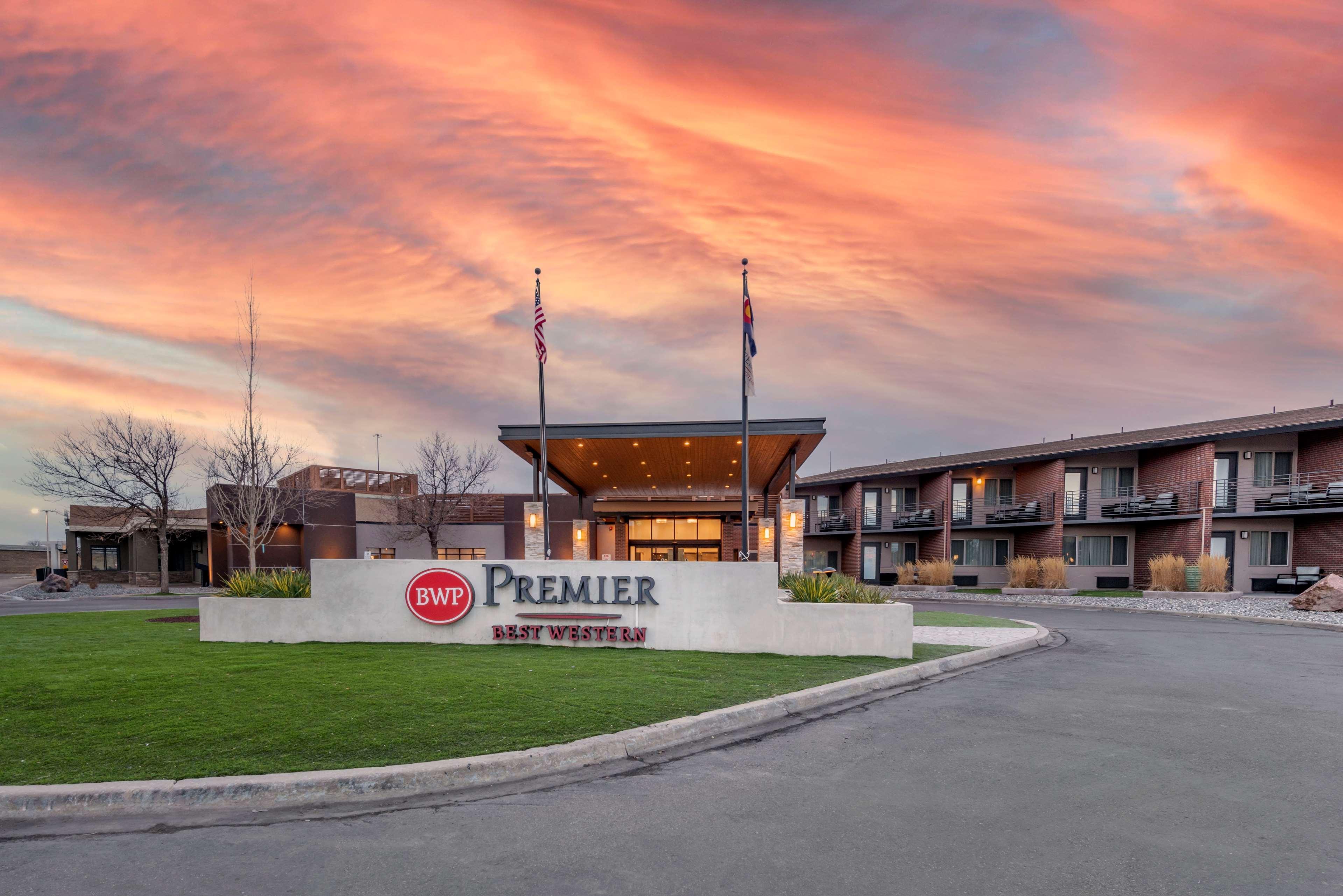 Отель Best Western Premier Denver East Экстерьер фото