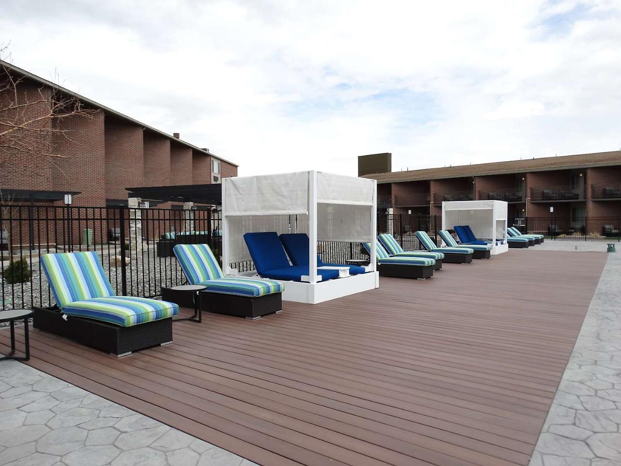 Best Western Premier Denver East Экстерьер фото
