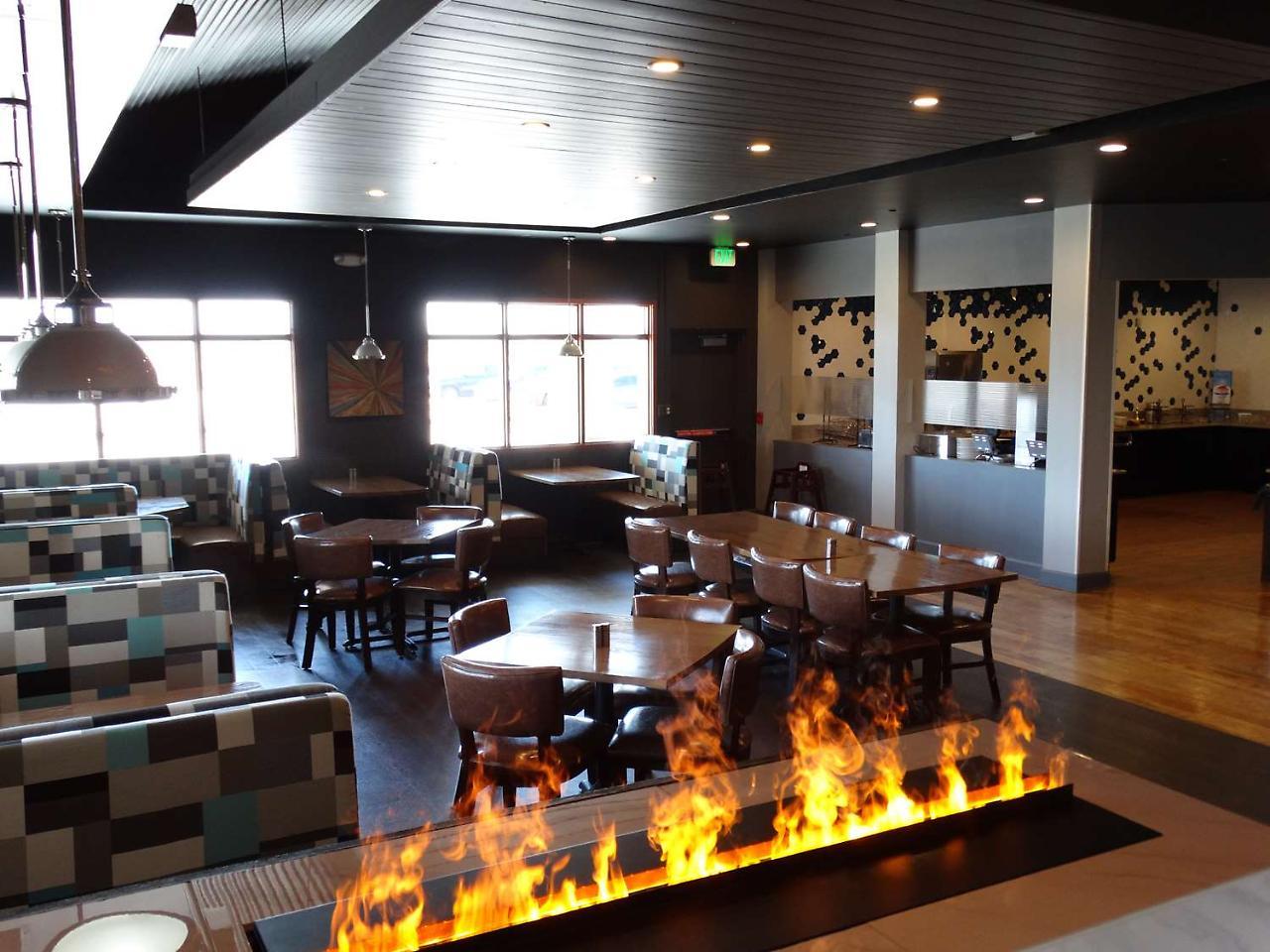 Best Western Premier Denver East Экстерьер фото