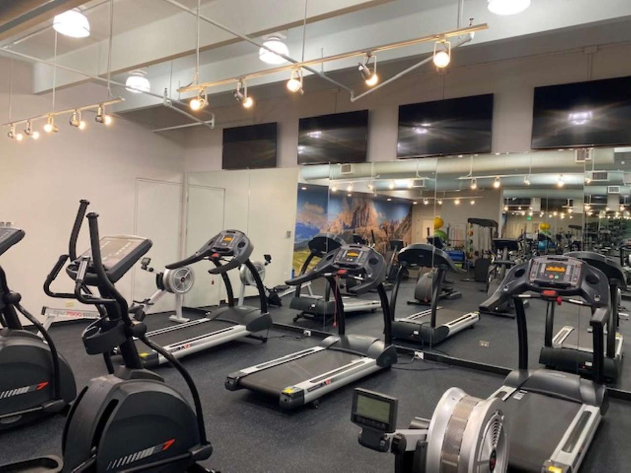 Best Western Premier Denver East Экстерьер фото